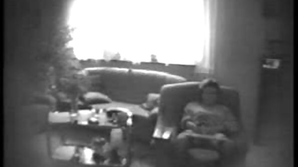 Fratele detine Pasarica ca xxx cu mature paroase a lui