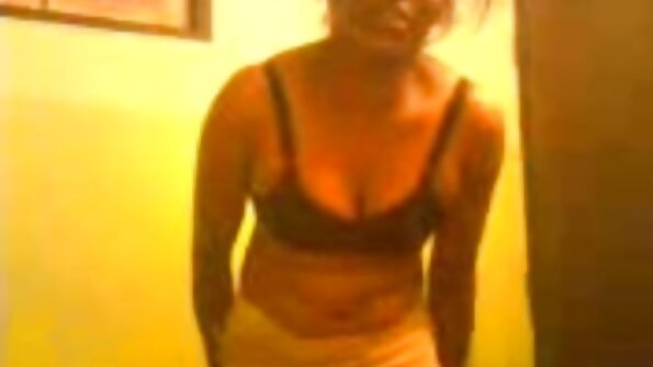 Mature BoJo cumming greu în timpul Interrasial Bayan Taur pizdepăroase
